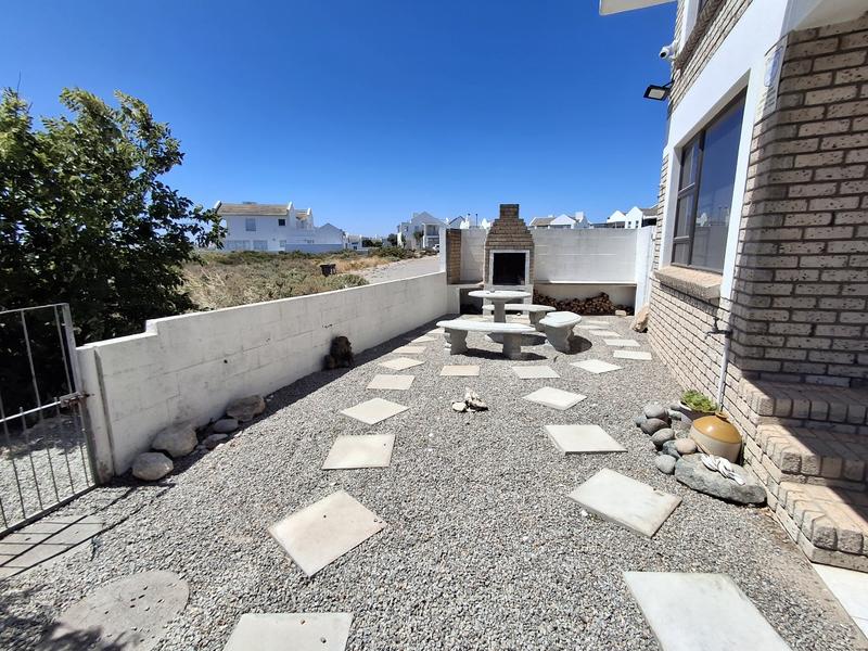 4 Bedroom Property for Sale in Britannia Bay Western Cape